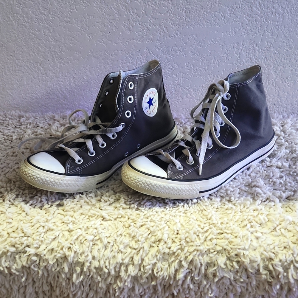 Dark gray Converse hi tops, men's 9, women's 11